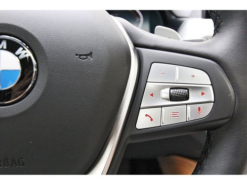 Used 2025 BMW X4 xDrive30i image 14