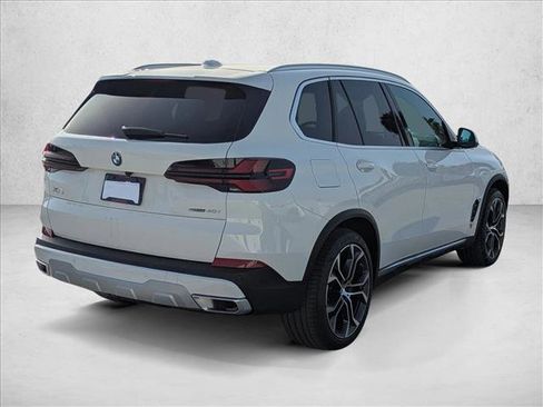 New 2026 BMW X5 sDrive40i w/ Premium Package image 2
