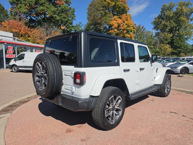 Used 2024 Jeep Wrangler Unlimited AWD/4WD image 5
