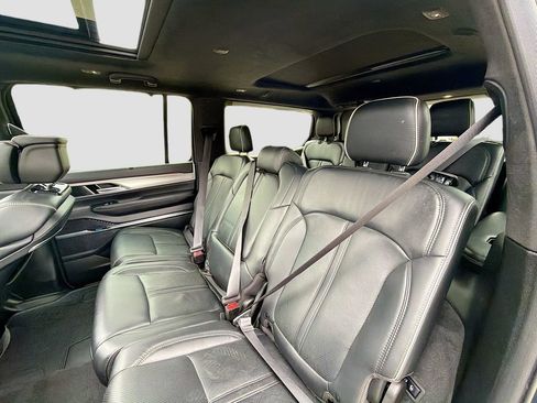 Used 2023 Jeep Grand Wagoneer Series II w/ Flexible Seating Group AWD/4WD image 24