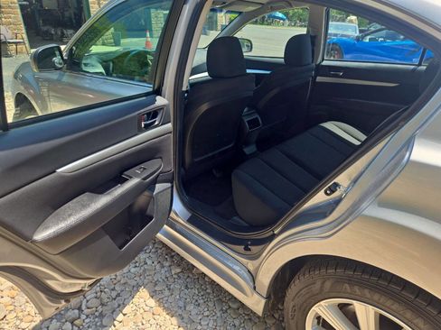 Used 2011 Subaru Legacy 2.5i Premium AWD/4WD image 16