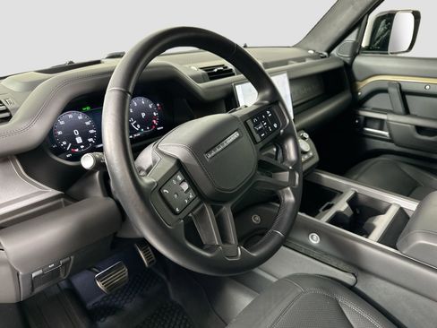 Used 2025 Land Rover Defender 130 X image 10