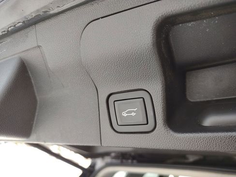 Used 2019 GMC Acadia SLT image 26