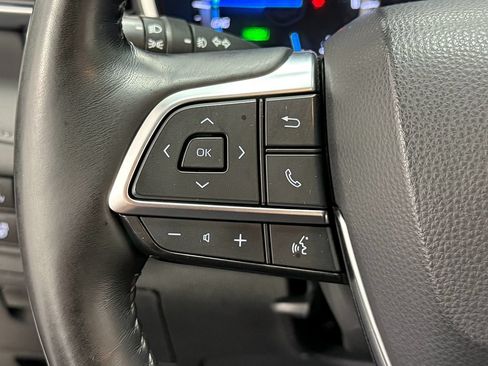 Used 2021 Toyota Highlander Limited AWD/4WD image 18
