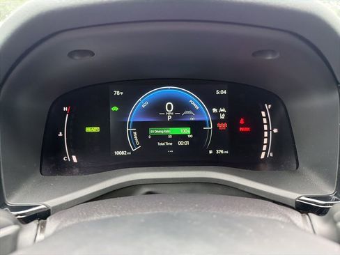 Used 2025 Toyota Camry SE AWD/4WD image 9