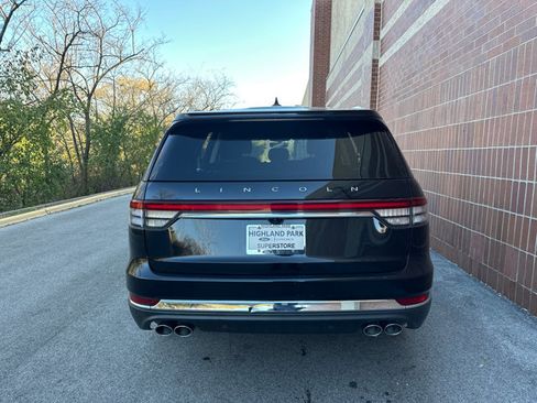 Used 2023 Lincoln Aviator AWD image 7