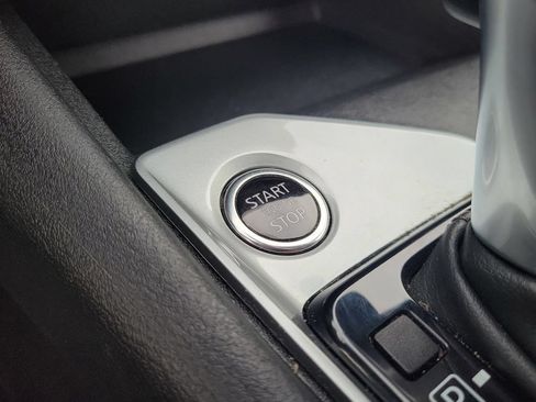 Used 2025 Nissan Altima 2.5 SV FWD image 34