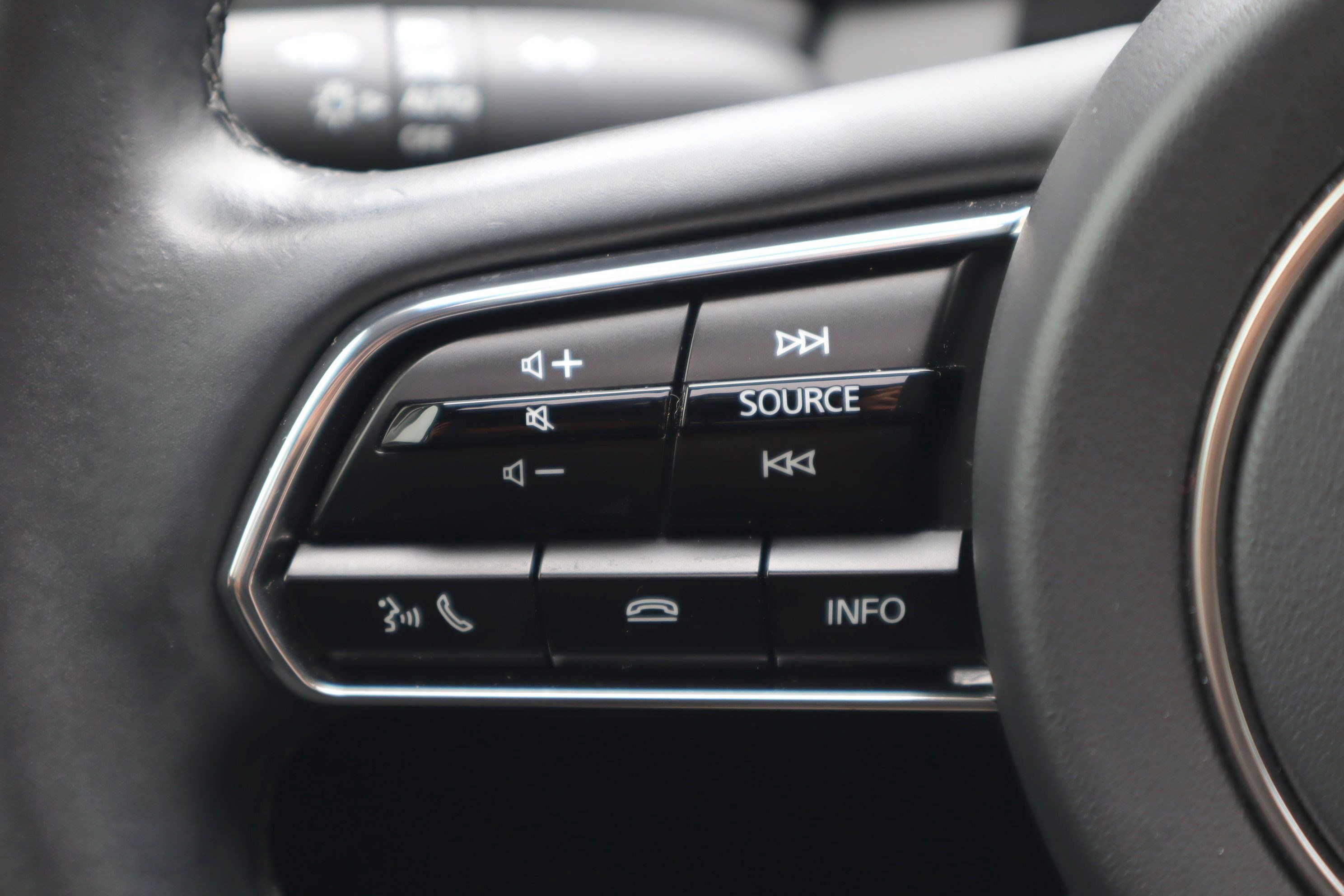 Certified 2024 MAZDA CX-90 3.3 Turbo w/ Preferred Plus AWD/4WD image 18