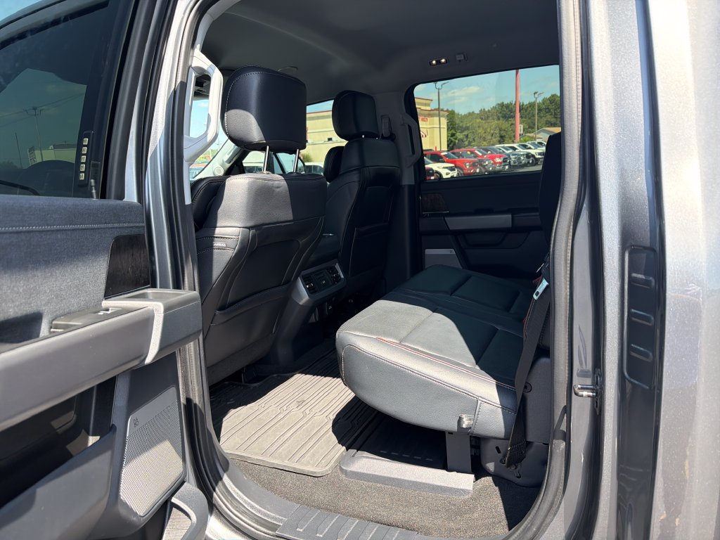Used 2024 Ford F350 Lariat w/ Lariat Ultimate Package AWD/4WD image 13