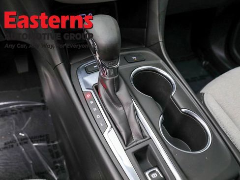 Used 2022 Chevrolet Equinox LT w/ LPO, Floor Liner Package image 13