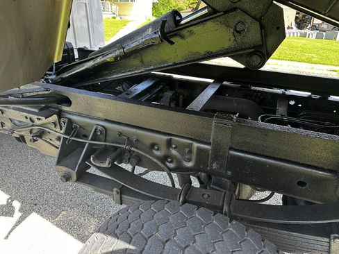 Used 2014 Ford F550 4x4 Regular Cab Super Duty image 26