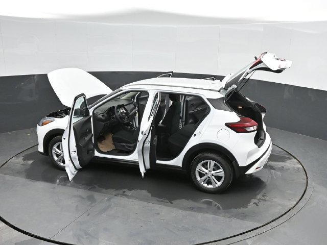 Used 2025 Nissan Kicks Play S FWD image 47