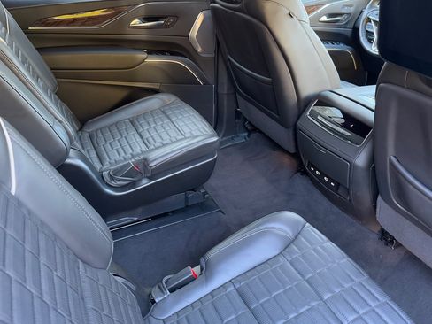 Certified 2024 Cadillac Escalade ESV Premium Luxury Platinum image 85