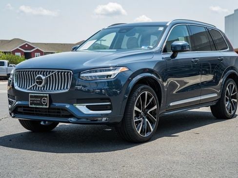 Certified 2024 Volvo XC90 B6 Plus w/ Protection Package Premier AWD/4WD image 3