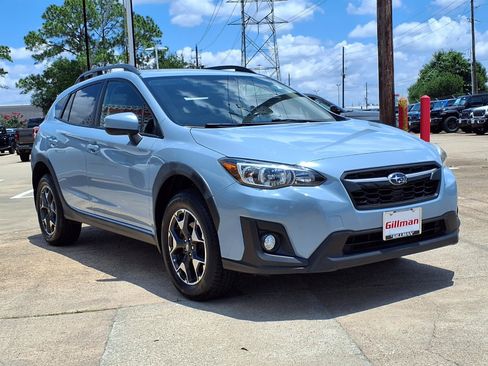 Used 2020 Subaru Crosstrek 2.0i Premium w/ Moonroof Package 2 AWD/4WD image 2