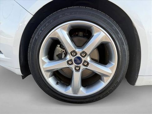 Used 2016 Ford Fusion SE image 23