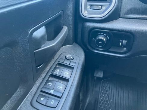 Used 2022 RAM 5500 Tradesman w/ Chrome Appearance Group AWD/4WD image 16