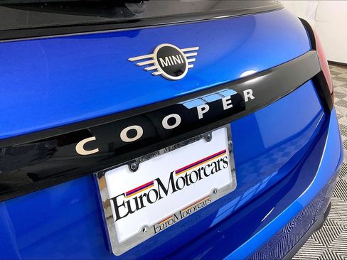 Certified 2026 MINI Cooper 2-Door Hardtop FWD image 8