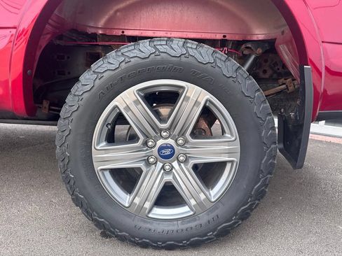 Used 2019 Ford F150 Lariat w/ Equipment Group 502A Luxury AWD/4WD image 30