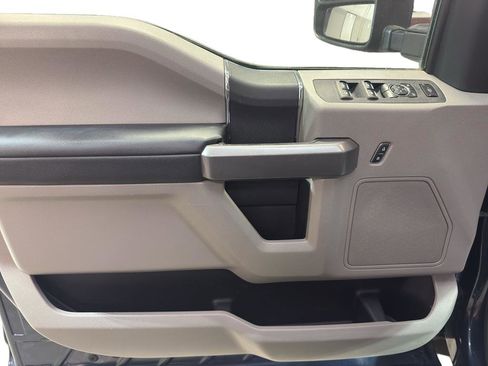 Used 2017 Ford F350 XLT w/ XLT Value Package image 13