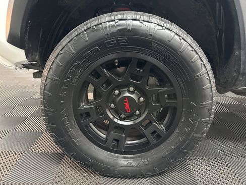 Used 2019 Toyota Tacoma TRD Pro image 43