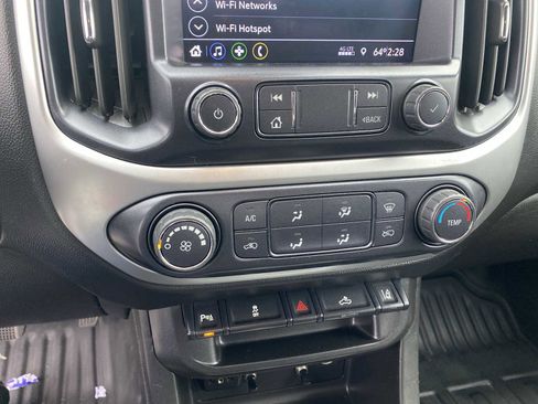 Used 2022 Chevrolet Colorado LT w/ Fleet Safety Package image 16