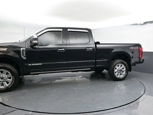 Used 2022 Ford F350 Platinum image 9