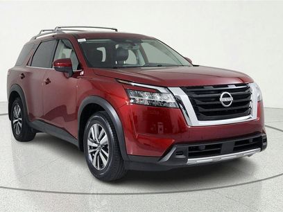 Used 2023 Nissan Pathfinder SL