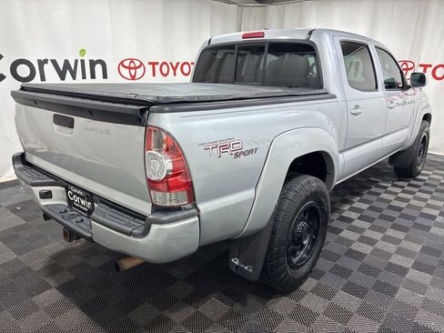 Used 2011 Toyota Tacoma 4x4 Double Cab w/ TRD Sport Pkg image 8