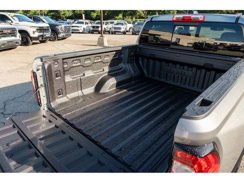 New 2026 GMC Canyon Denali w/ LPO, Black Badging Package AWD/4WD image 34