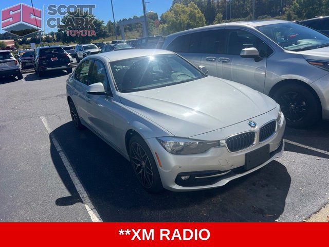 Used 2017 BMW 330i xDrive Sedan AWD/4WD image 5