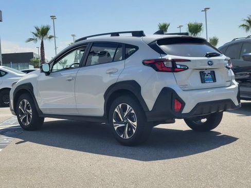Used 2025 Subaru Crosstrek 2.5i Premium AWD/4WD image 3