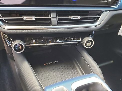 New 2026 Chevrolet Equinox EV LT image 14