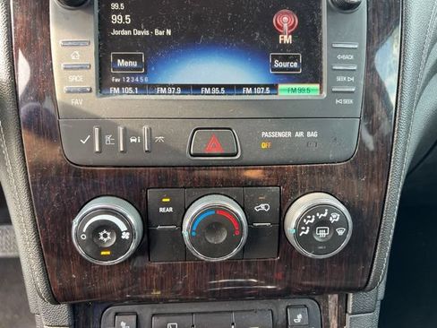 Used 2016 Chevrolet Traverse LT w/ Style and Technology Package FWD image 20