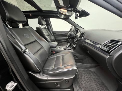 Used 2021 Jeep Grand Cherokee Overland w/ Protech Group image 9