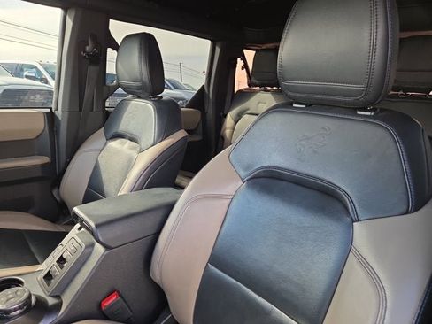 Used 2022 Ford Bronco Wildtrak image 10