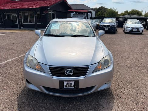 Used 2006 Lexus IS 250 w/ Preferred Accessory Pkg RWD image 11