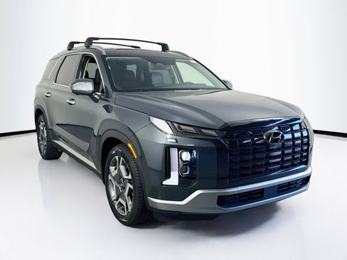 Used 2023 Hyundai Palisade SEL AWD/4WD image 3