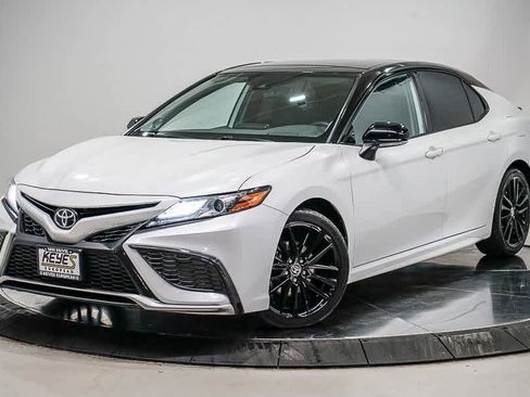 Used 2023 Toyota Camry XSE image 1
