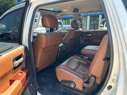 Used 2017 Toyota Sequoia Platinum RWD image 12
