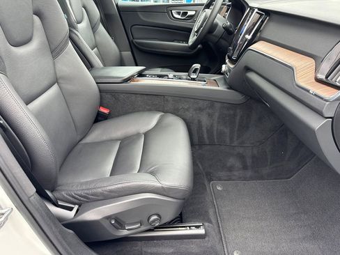 Used 2023 Volvo XC60 B5 Plus w/ Climate Package image 14