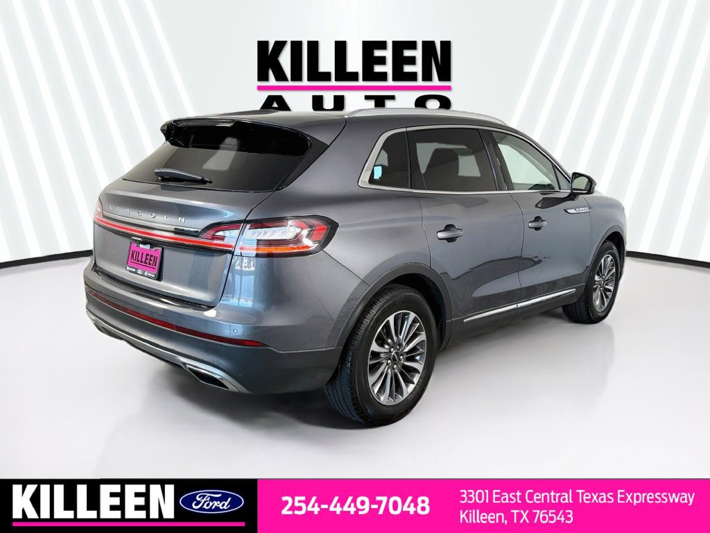 Used 2022 Lincoln Nautilus FWD w/ Premium Package image 9