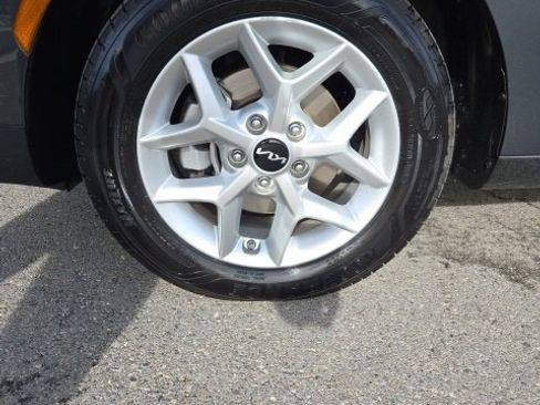 Certified 2023 Kia Soul S image 7