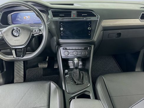 Used 2021 Volkswagen Tiguan SEL FWD image 19
