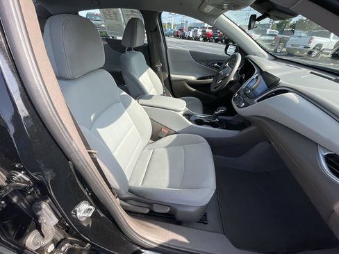 Used 2025 Chevrolet Malibu LS FWD image 27