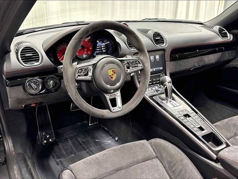 Used 2021 Porsche 718 Boxster Spyder RWD image 6