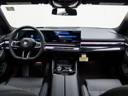 New 2026 BMW 530i xDrive w/ M Sport Package image 11