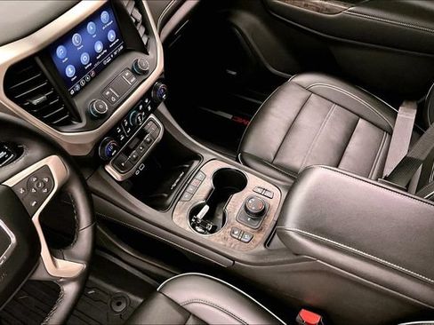 Used 2023 GMC Acadia Denali AWD/4WD image 17