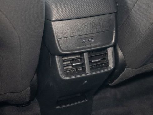 Used 2025 Chevrolet Equinox LT image 23