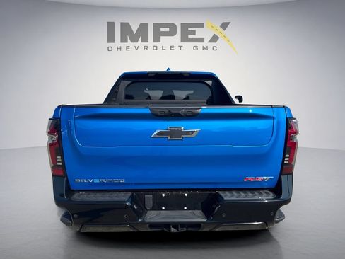 Used 2025 Chevrolet Silverado EV RST AWD/4WD image 4
